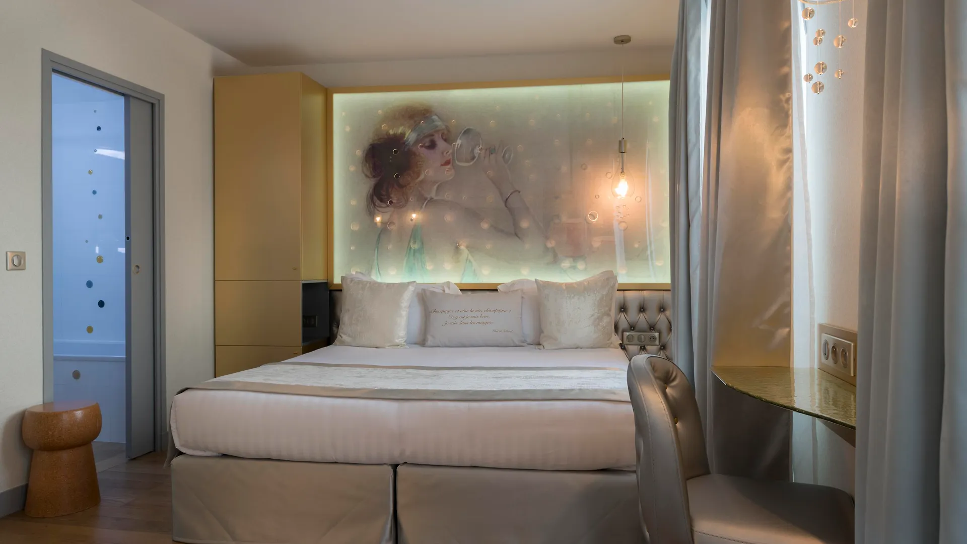 Hotel Les Bulles De Paris